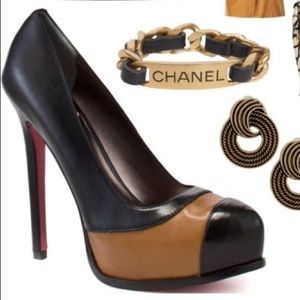 Searching for these Paris Hilton heels size 9